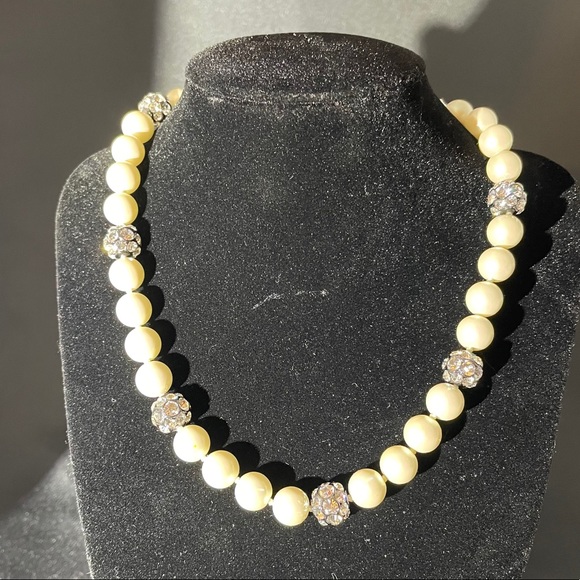 Kate Spade Pearl Necklace - Picture 2 of 3